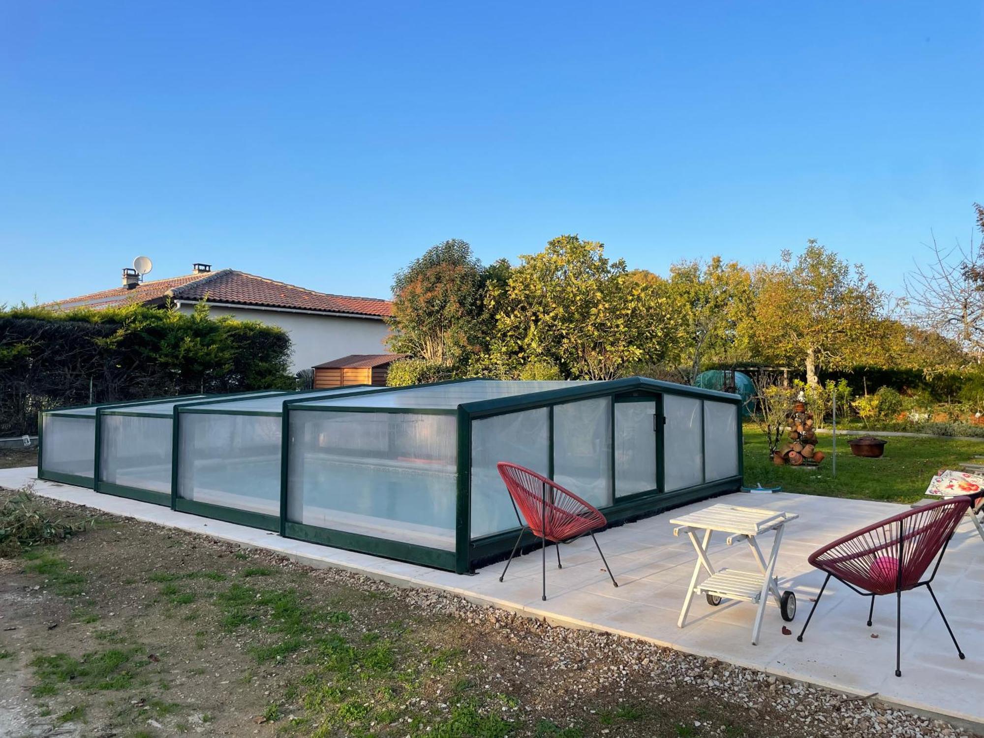 Charmant Studio Meuble Montignac-Charente Exterior photo
